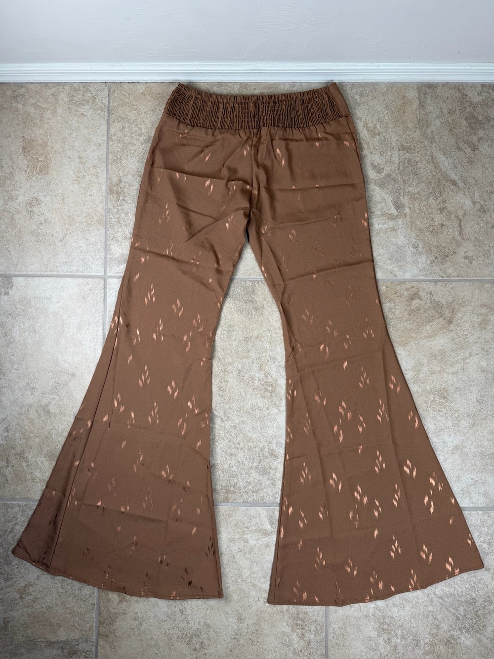 NWOT Flynn Skye Patty Flare Pants - Picture 5 of 12